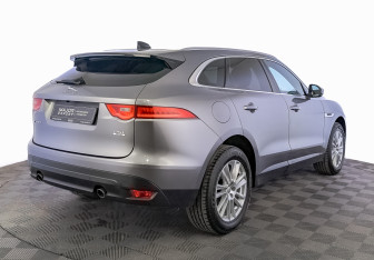 Подержанный автомобиль Jaguar F-Pace 2019 года (5 фото)