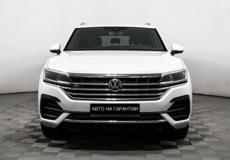 Подержанный автомобиль Volkswagen Touareg 2018 года (2 фото)