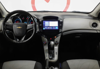 Подержанный автомобиль Chevrolet Cruze Sedan 2012 года (8 фото)