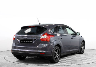 Подержанный автомобиль Ford Focus Hatchback 2013 года (3 фото)