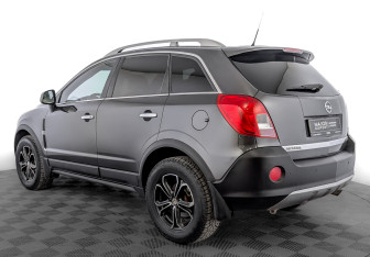Подержанный автомобиль Opel Antara 2015 года (7 фото)
