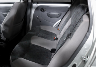 Подержанный автомобиль Daewoo Matiz 2012 года (12 фото)