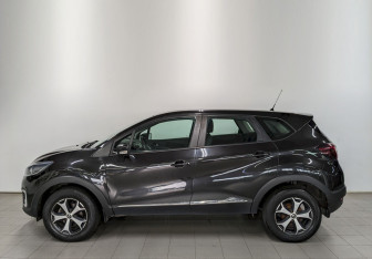 Подержанный автомобиль Renault Kaptur 2018 года (8 фото)