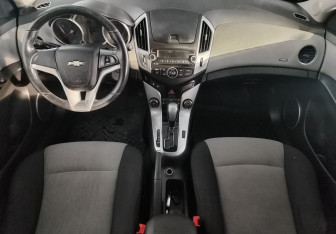 Подержанный автомобиль Chevrolet Cruze Sedan 2013 года (11 фото)