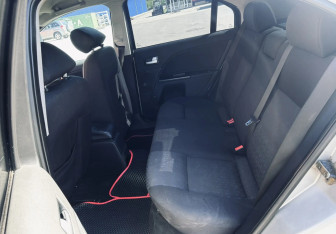 Подержанный автомобиль Ford Mondeo Liftback 2001 года (14 фото)
