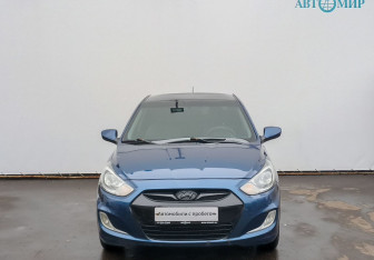 Подержанный автомобиль Hyundai Solaris Hatchback 2013 года (2 фото)