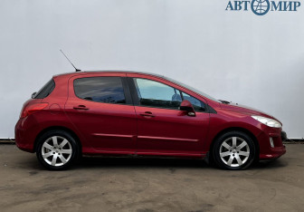 Подержанный автомобиль Peugeot 308 Hatchback 2009 года (4 фото)