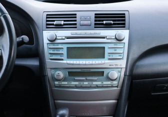 Подержанный автомобиль Toyota Camry Sedan 2008 года (17 фото)