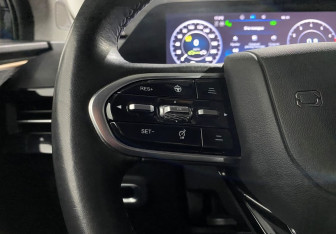 Подержанный автомобиль Omoda C5 2023 года (16 фото)