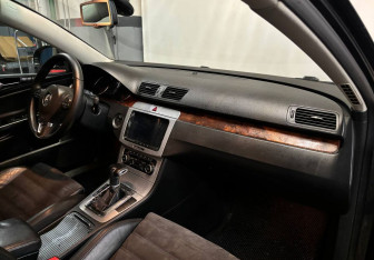 Подержанный автомобиль Volkswagen Passat Sedan 2010 года (13 фото)