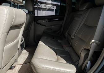 Подержанный автомобиль Toyota Land Cruiser Prado 2006 года (10 фото)