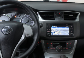 Подержанный автомобиль Nissan Sentra Sedan 2015 года (10 фото)