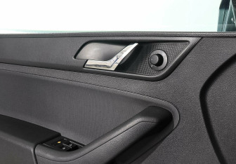 Подержанный автомобиль Skoda Rapid Liftback 2016 года (12 фото)