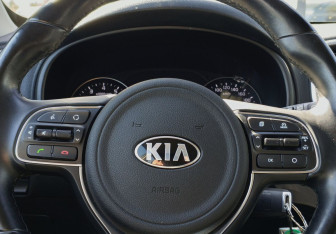 Подержанный автомобиль Kia Sportage 2017 года (15 фото)
