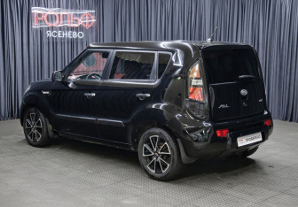 Подержанный автомобиль Kia Soul 2011 года (7 фото)