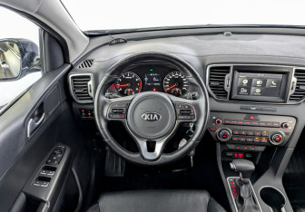 Подержанный автомобиль Kia Sportage 2018 года (21 фото)