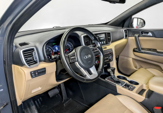 Подержанный автомобиль Kia Sportage 2020 года (16 фото)