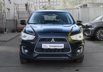Подержанный автомобиль Mitsubishi ASX 2012 года (2 фото)