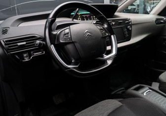 Подержанный автомобиль Citroen C4 Picasso 2016 года (14 фото)