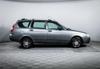 Подержанный автомобиль LADA (ВАЗ) Priora Wagon 2012 года (4 фото)