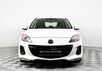 Подержанный автомобиль Mazda 3 Hatchback 2012 года (2 фото)