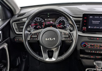 Подержанный автомобиль Kia Ceed Hatchback 2022 года (22 фото)