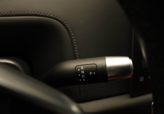 Подержанный автомобиль LiXiang L9 2024 года (16 фото)