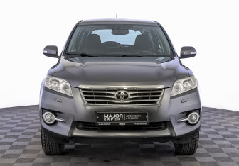 Подержанный автомобиль Toyota RAV4 2012 года (2 фото)