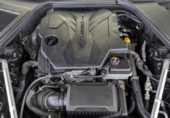 Подержанный автомобиль Genesis G80 2021 года (9 фото)