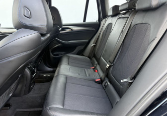 Подержанный автомобиль BMW X3 2020 года (11 фото)