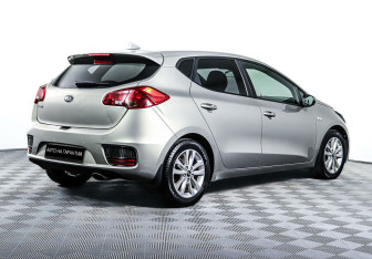 Подержанный автомобиль Kia Ceed Hatchback 2017 года (5 фото)