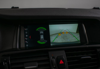 Подержанный автомобиль BMW X4 2017 года (11 фото)