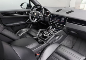 Подержанный автомобиль Porsche Cayenne 2018 года (9 фото)