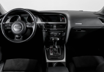 Подержанный автомобиль Audi A5 Liftback 2012 года (12 фото)