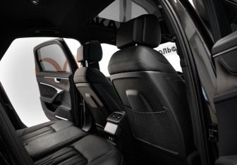 Подержанный автомобиль Audi A6 Sedan 2018 года (33 фото)