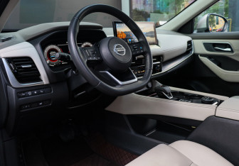 Подержанный автомобиль Nissan X-Trail 2021 года (13 фото)