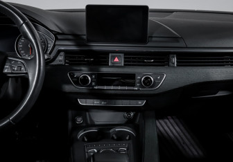Подержанный автомобиль Audi A4 Sedan 2018 года (13 фото)