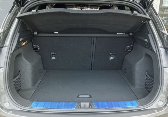 Подержанный автомобиль Geely Coolray 2023 года (9 фото)