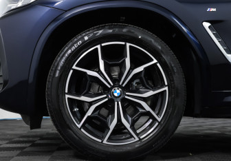 Подержанный автомобиль BMW X3 2022 года (25 фото)