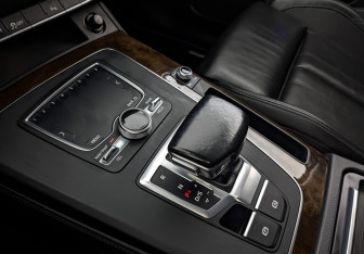 Подержанный автомобиль Audi Q5 2017 года (21 фото)