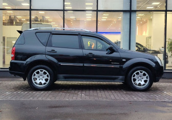 Подержанный автомобиль SsangYong Rexton 2009 года (4 фото)