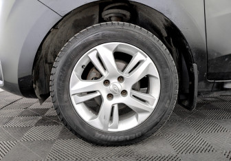 Подержанный автомобиль LADA (ВАЗ) XRAY 2016 года (18 фото)