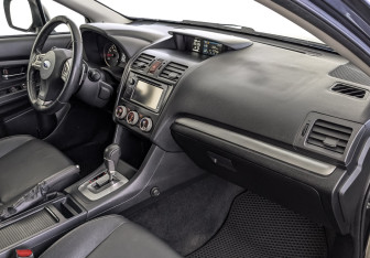 Подержанный автомобиль Subaru XV 2013 года (13 фото)