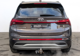 Подержанный автомобиль Hyundai Santa Fe 2021 года (6 фото)