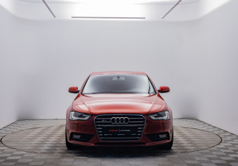 Подержанный автомобиль Audi A4 Sedan 2013 года (2 фото)