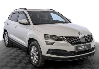 Подержанный автомобиль Skoda Karoq 2020 года (3 фото)