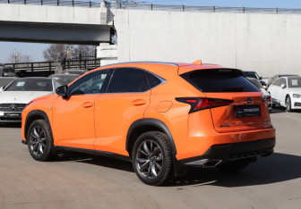 Подержанный автомобиль Lexus NX 2019 года (7 фото)