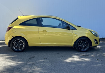 Подержанный автомобиль Opel Corsa 2014 года (4 фото)