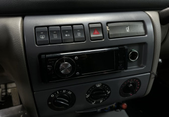 Подержанный автомобиль УАЗ Patriot 2006 года (14 фото)