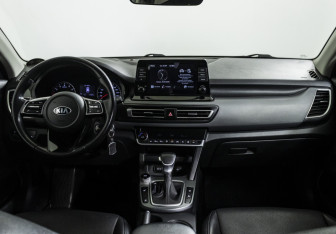 Подержанный автомобиль Kia Seltos 2021 года (13 фото)